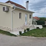 Kuca Za Odmor Toma Dom wakacyjny Ljubuški
