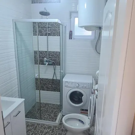 Kuca Za Odmor Toma Liyubuşka