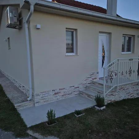 Semesterbostad Kuca Za Odmor Toma Ljubuški